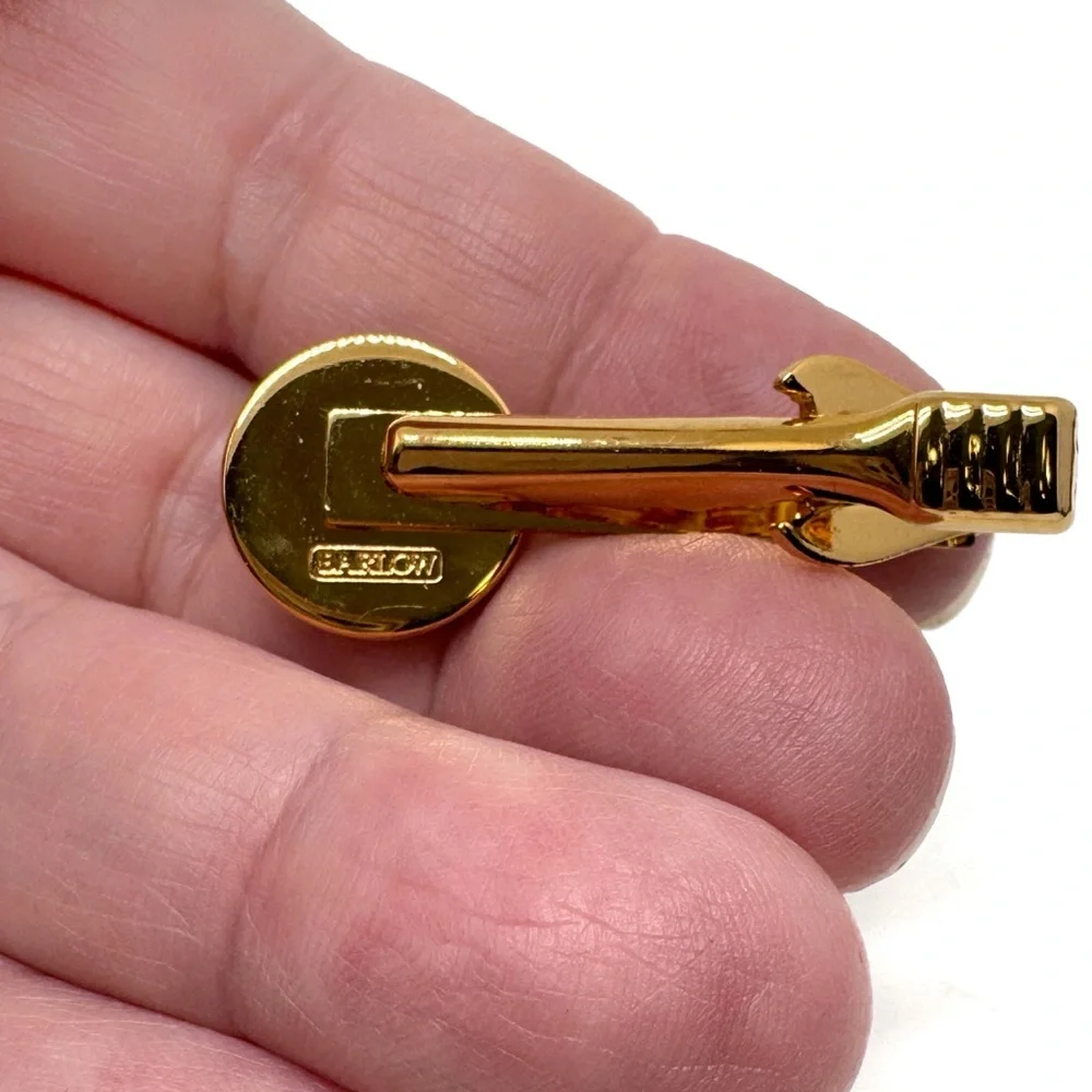 Vintage Barlow Goldtone Golfer Tie Clip